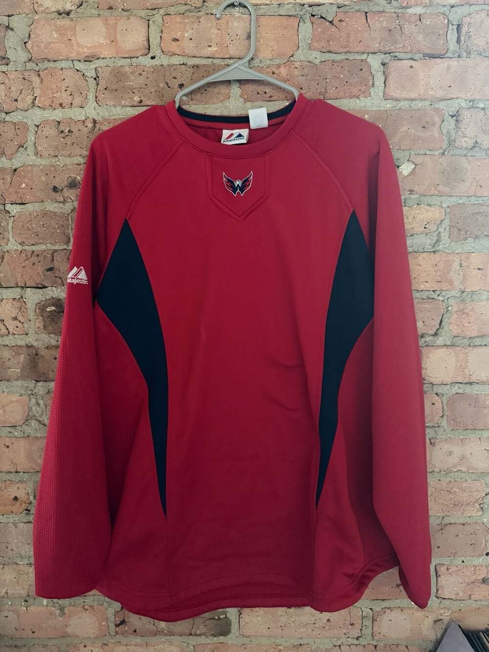 Majestic NHL Washington Capitals Vintage Red Long Sleeve Fleece Pullover